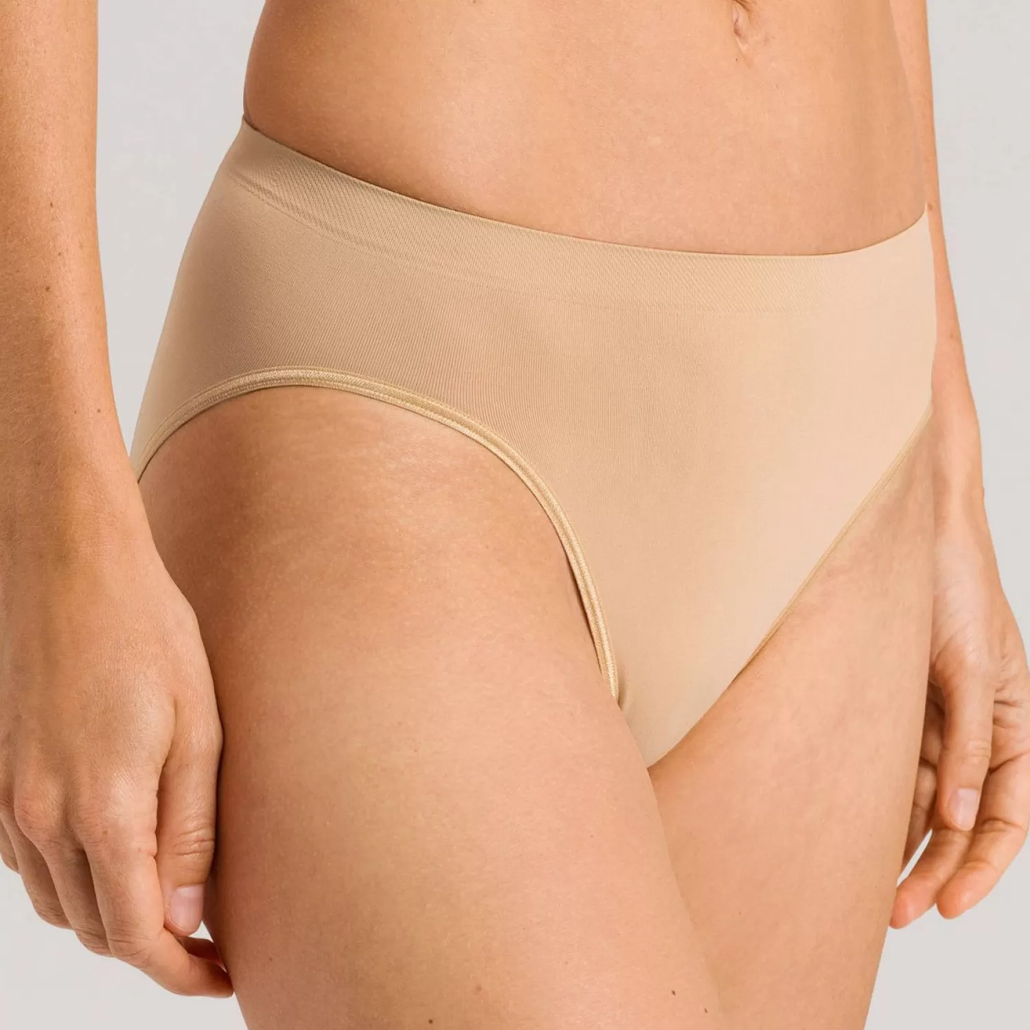 Femme Hanro Slip-Slip