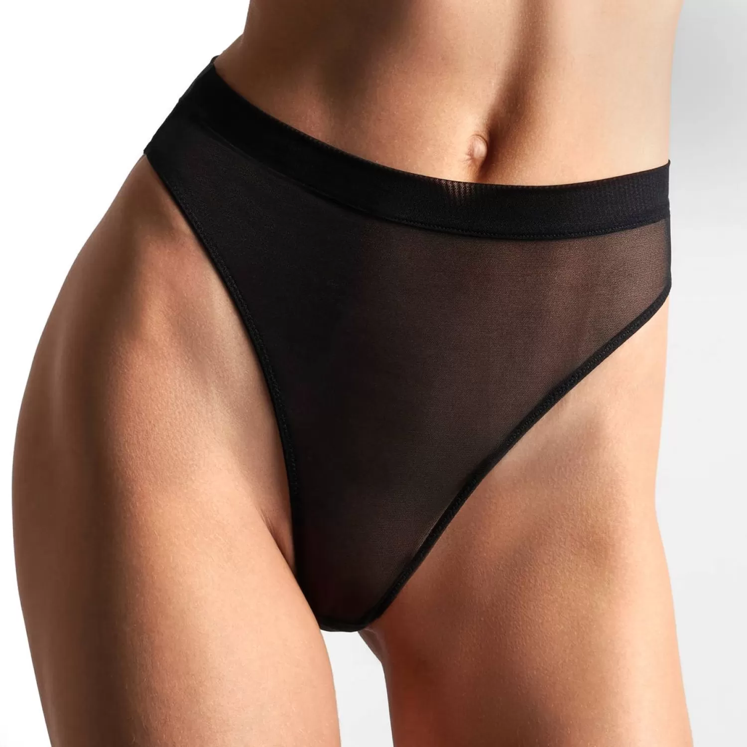 Femme Maison Close String-String Taille Haute