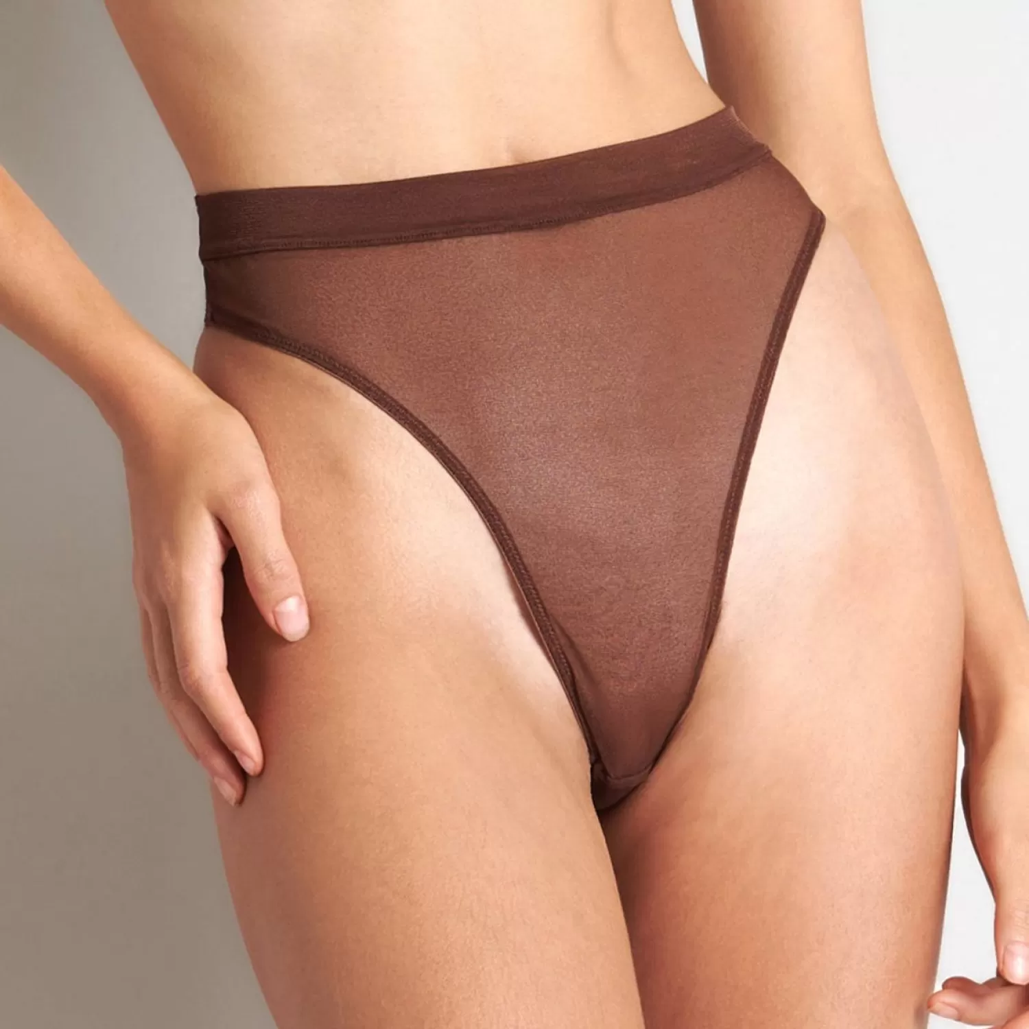 Femme Maison Close String-String Taille Haute